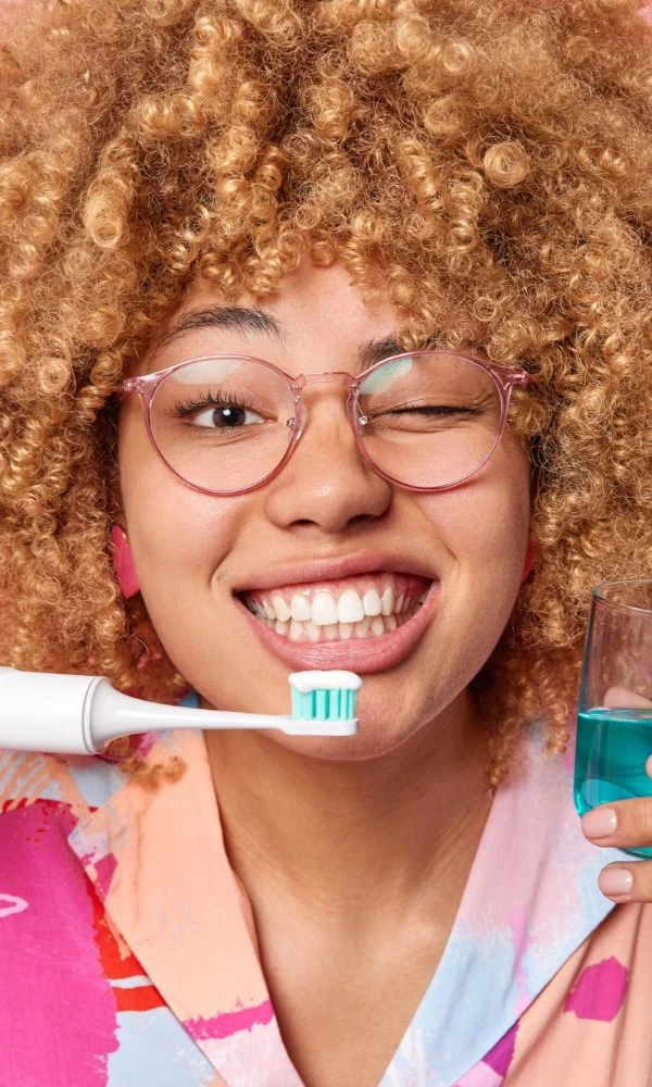 Afro Lady Brushing Teeth Cleaning